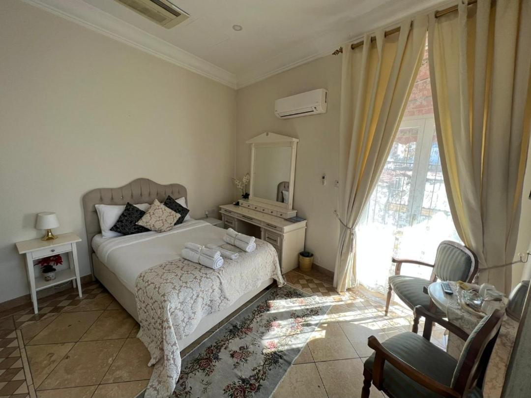 Lord'S Residence Boutique Hotel Kyrenia  Exteriör bild