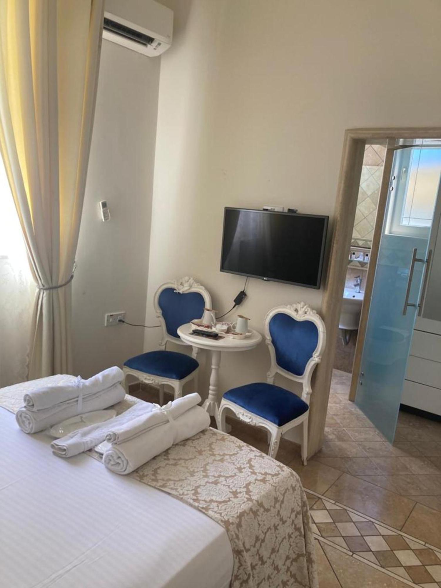 Lord'S Residence Boutique Hotel Kyrenia  Exteriör bild