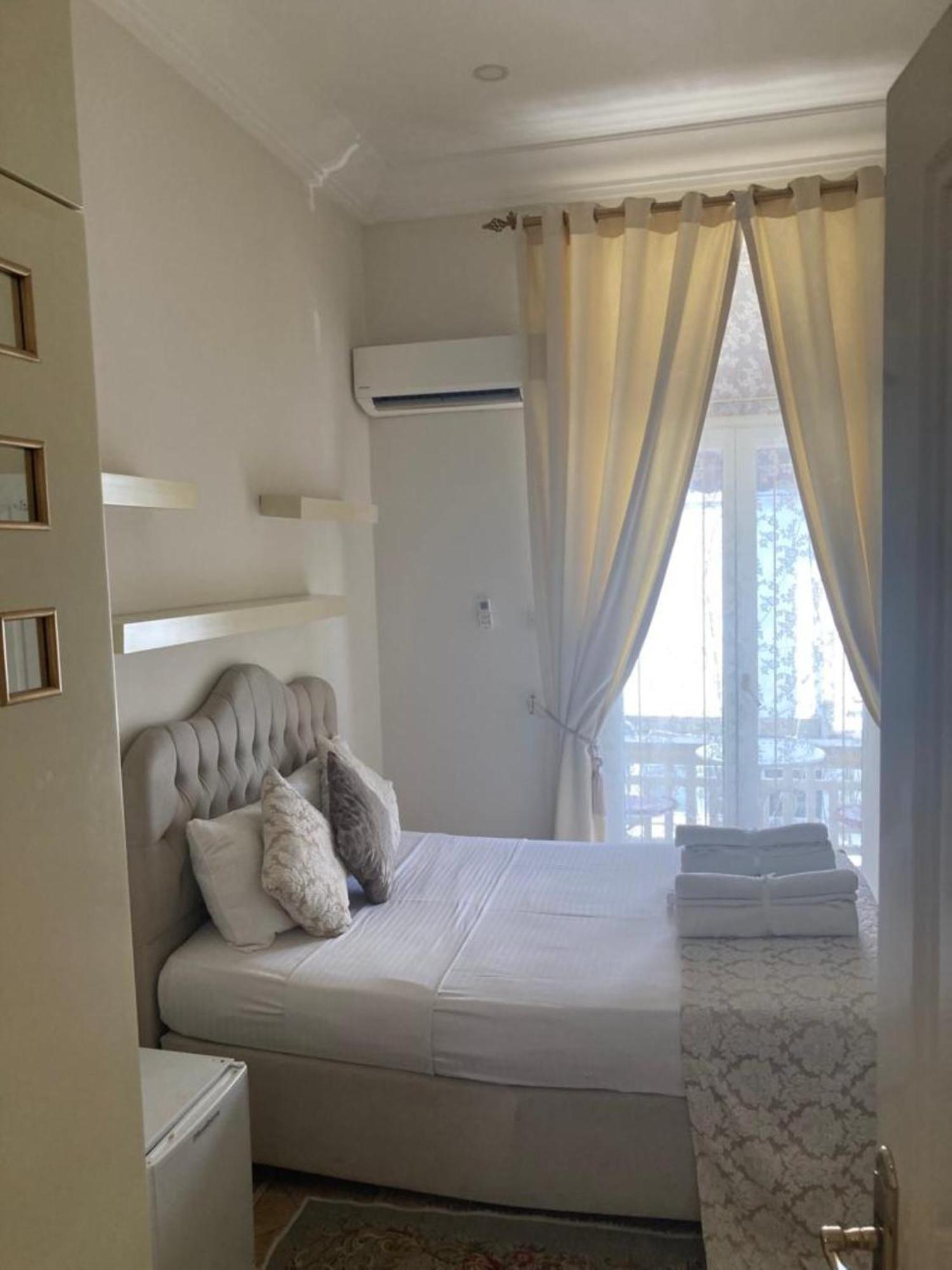 Lord'S Residence Boutique Hotel Kyrenia  Exteriör bild