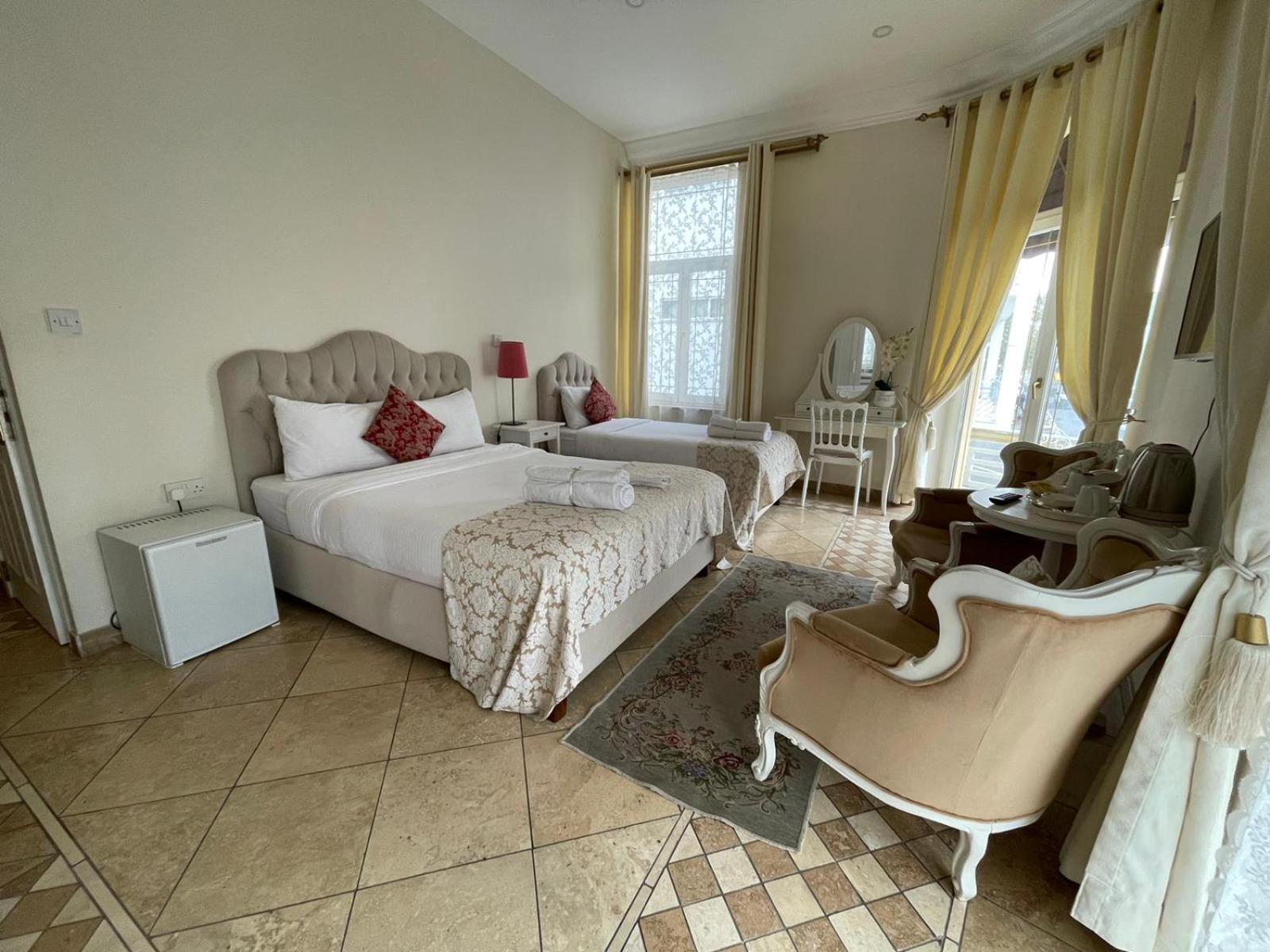 Lord'S Residence Boutique Hotel Kyrenia  Exteriör bild
