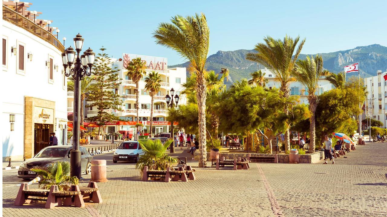 Lord'S Residence Boutique Hotel Kyrenia  Exteriör bild